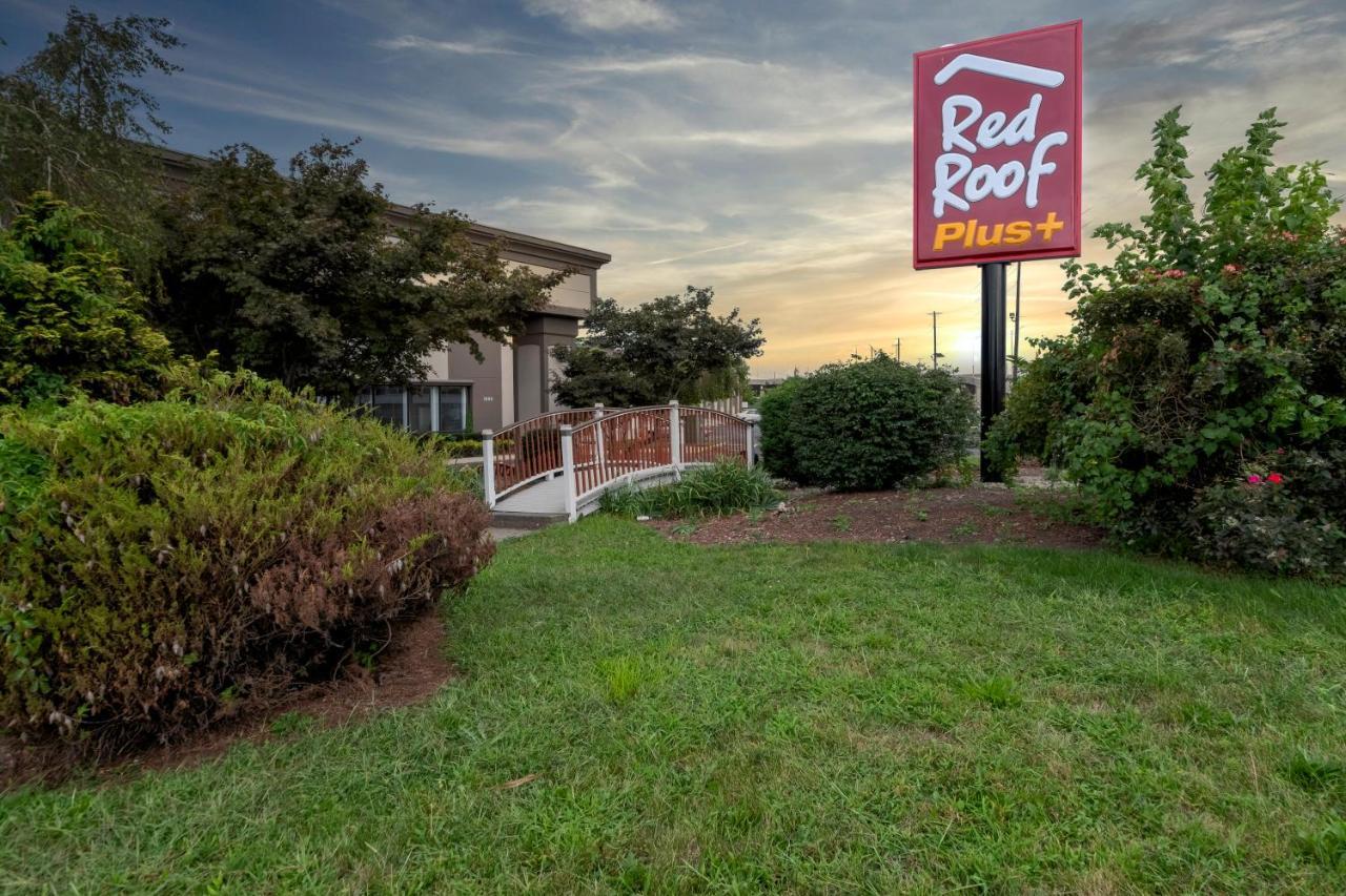 Red Roof Inn Plus Newark Liberty Airport - Carteret Bagian luar foto