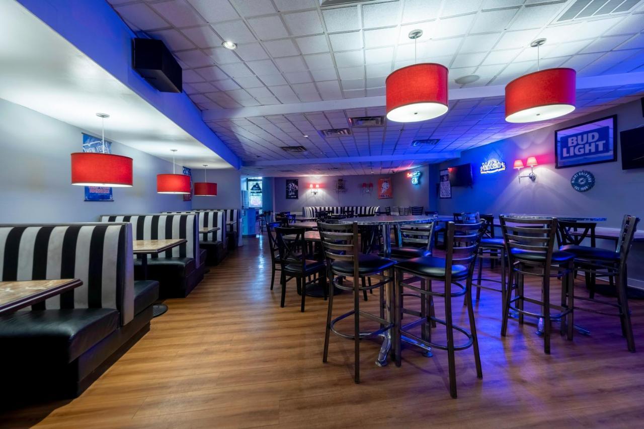 Red Roof Inn Plus Newark Liberty Airport - Carteret Bagian luar foto