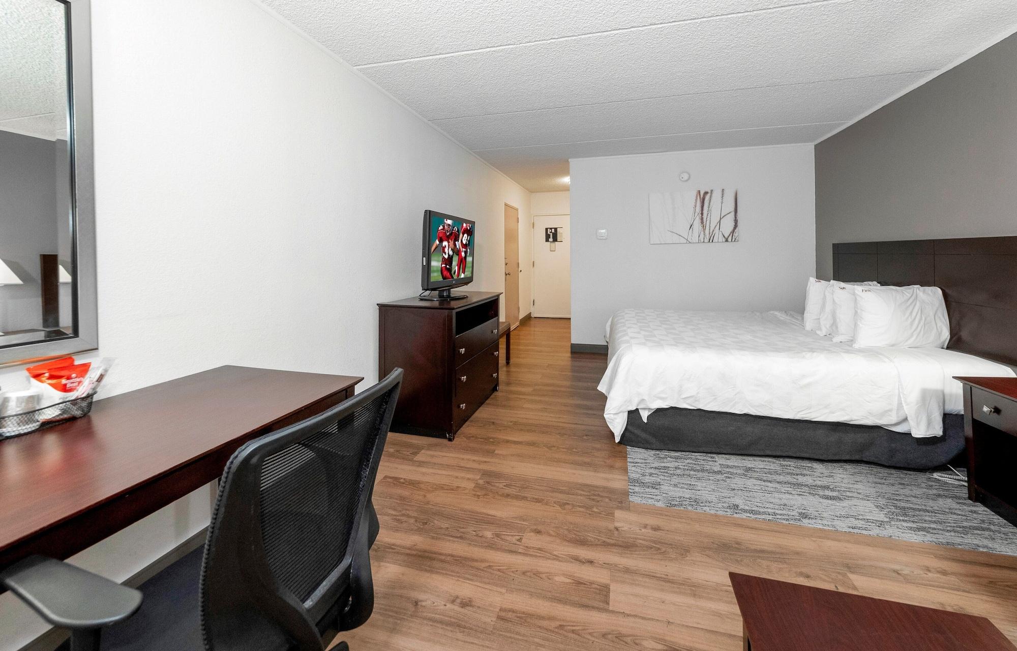 Red Roof Inn Plus Newark Liberty Airport - Carteret Bagian luar foto