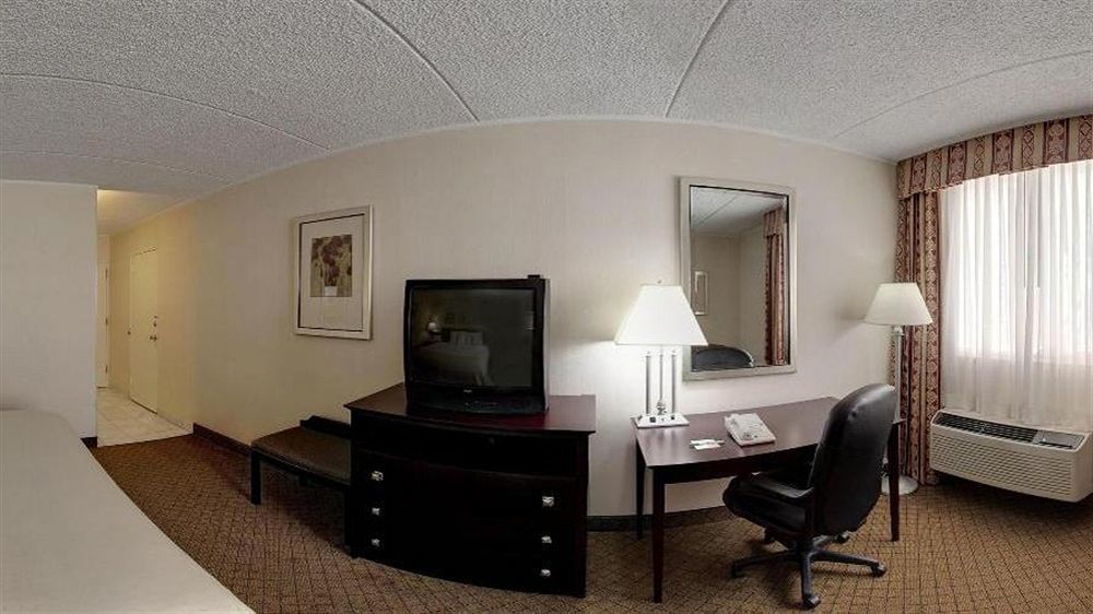 Red Roof Inn Plus Newark Liberty Airport - Carteret Bagian luar foto