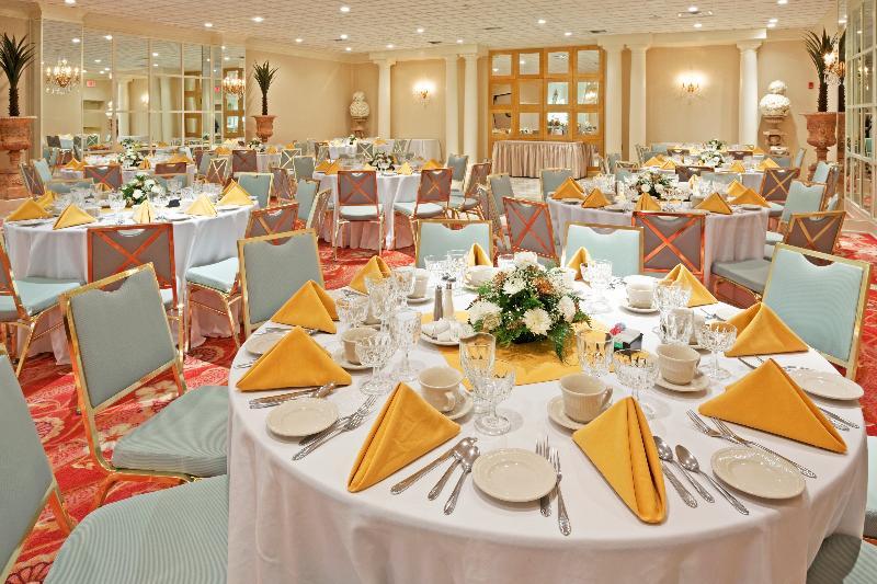 Red Roof Inn Plus Newark Liberty Airport - Carteret Bagian luar foto